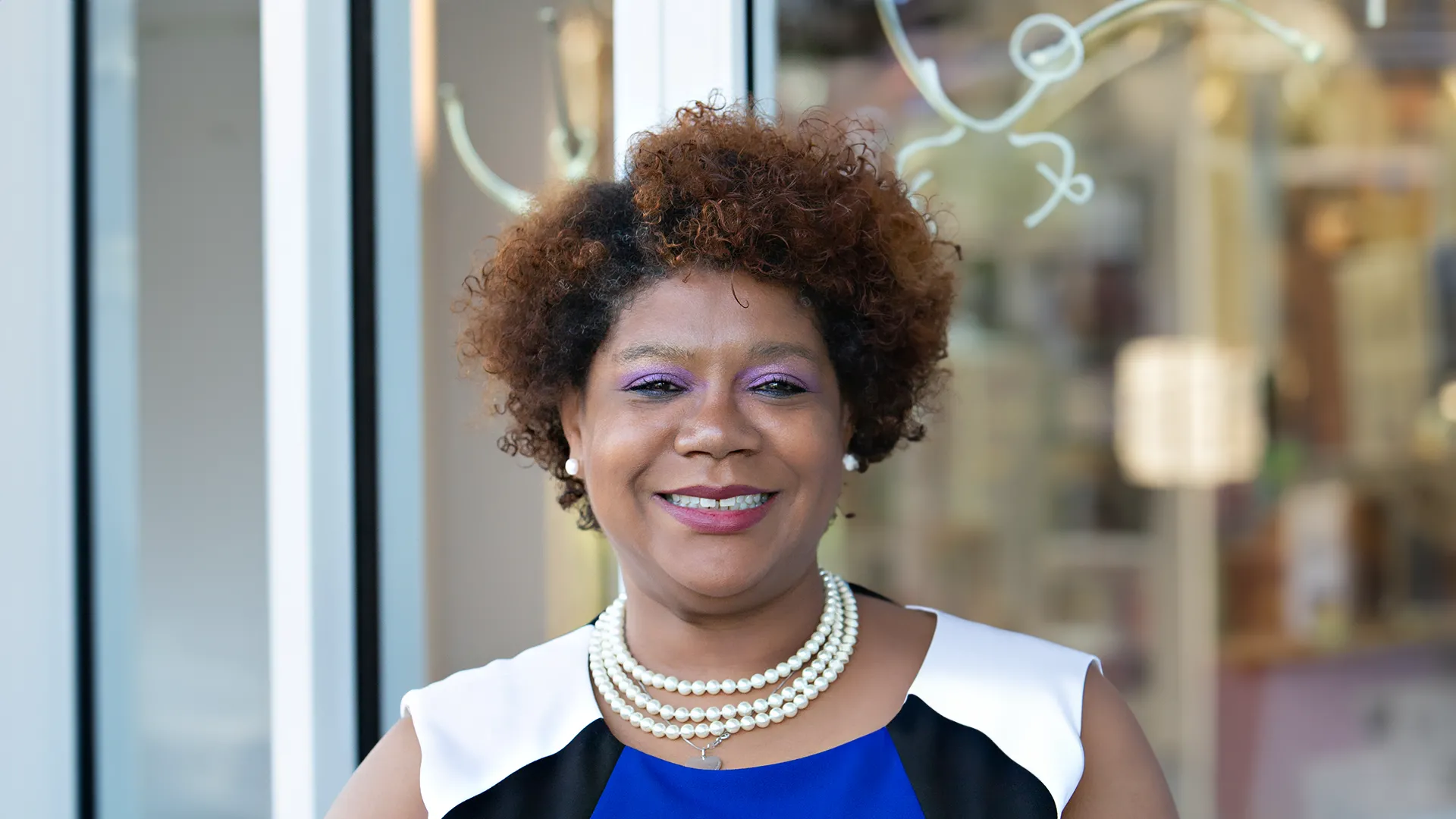 Dr. Shashuna Gray
